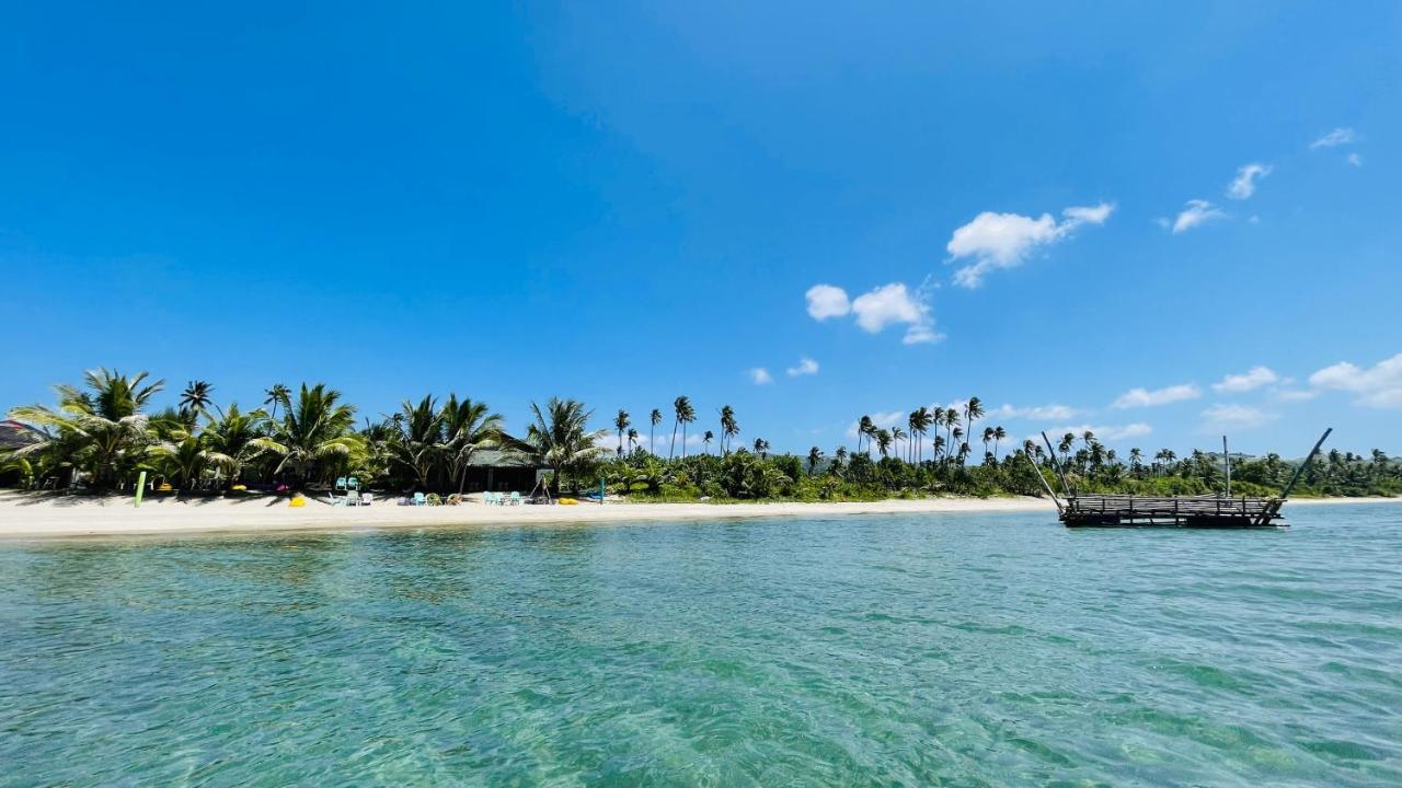 Footprints Beach Resort Agpudlos Екстер'єр фото