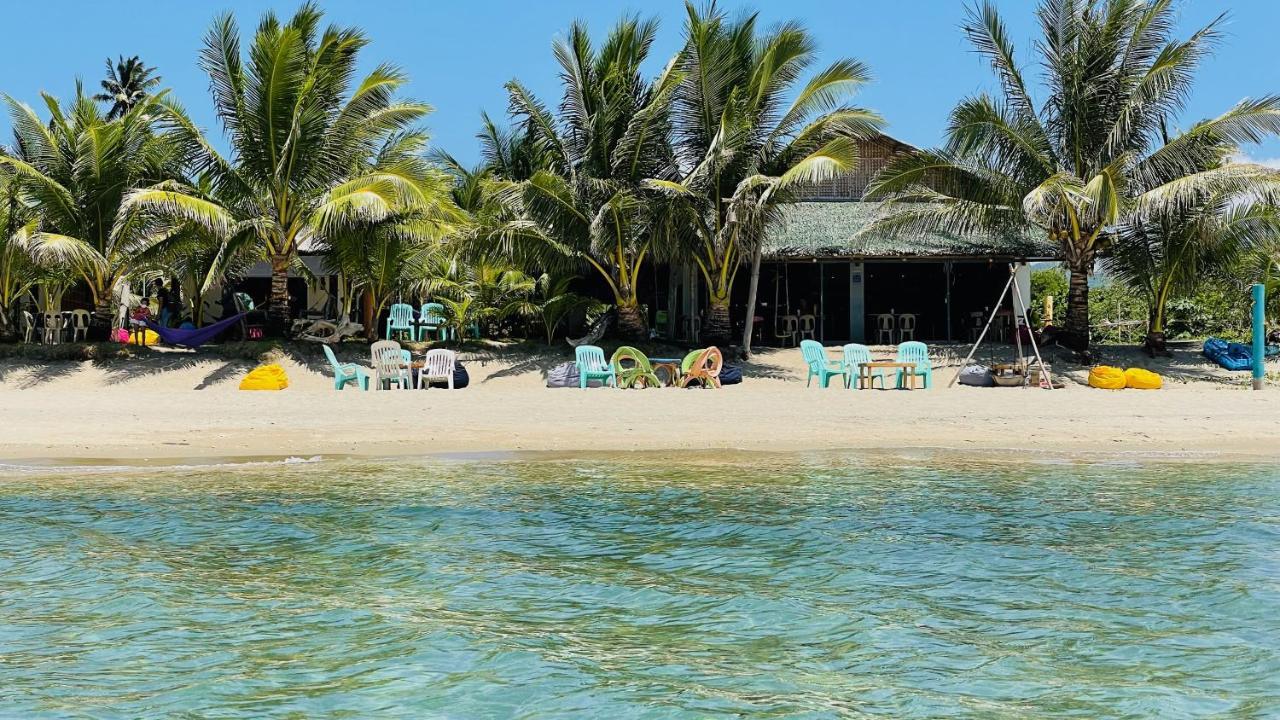 Footprints Beach Resort Agpudlos Екстер'єр фото