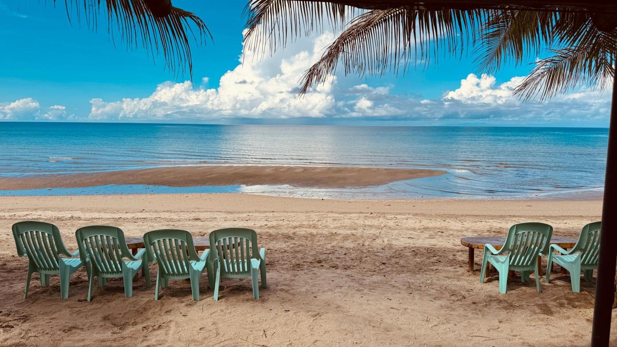 Footprints Beach Resort Agpudlos Екстер'єр фото