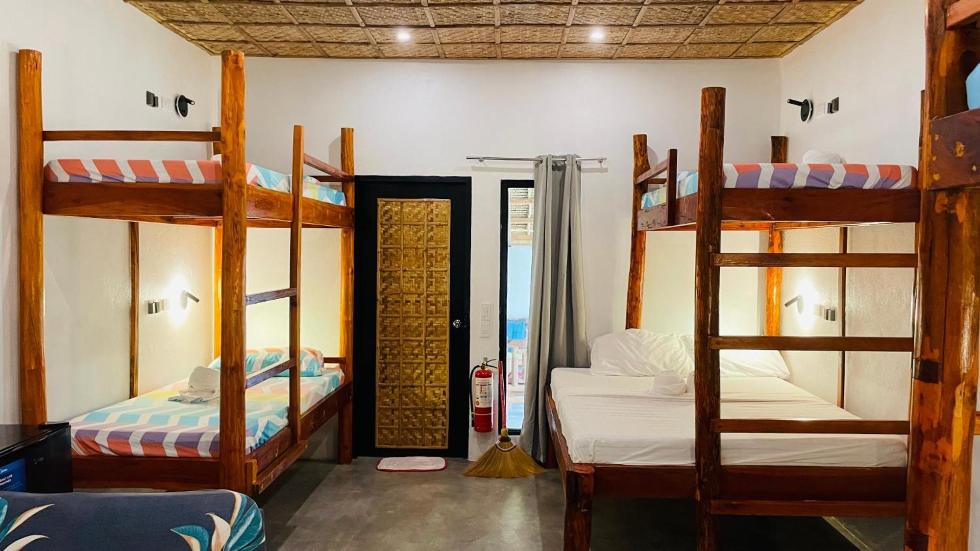 Footprints Beach Resort Agpudlos Екстер'єр фото